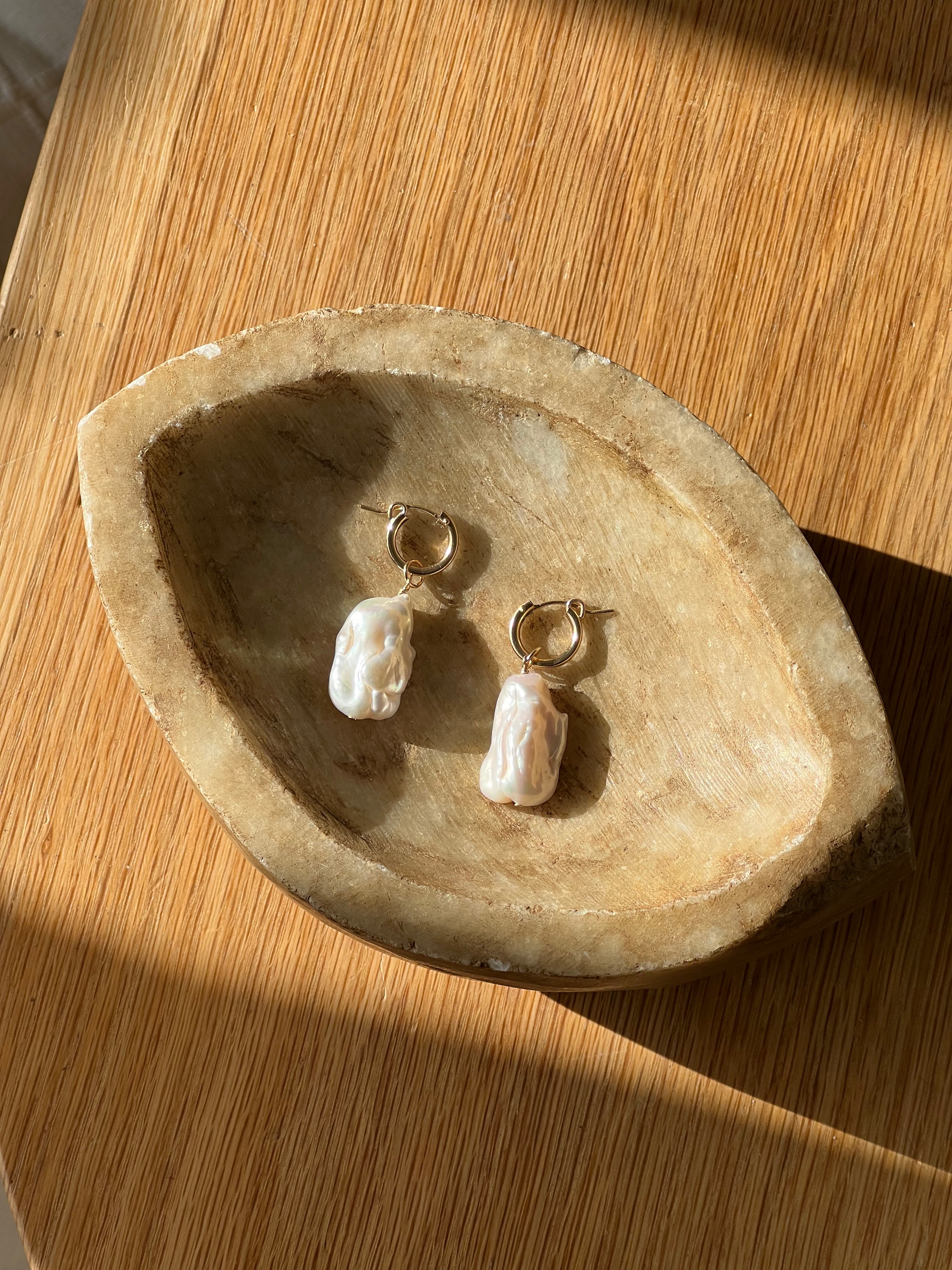 Pendientes de aro rectangulares de perlas barrocas