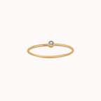 Anillo pequeño con piedra de nacimiento de marzo ∙ Aguamarina
