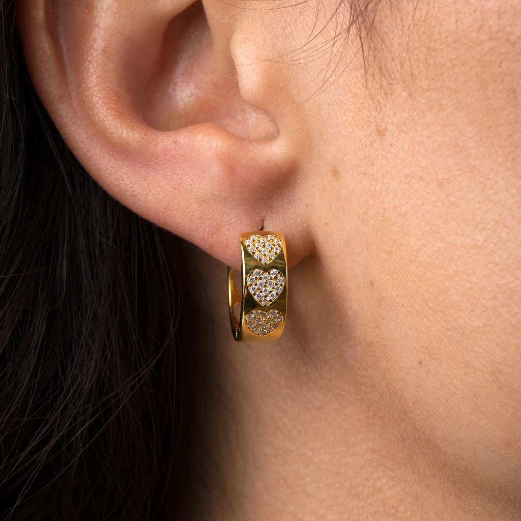 Pendientes de aro con forma de corazón de Chrissy