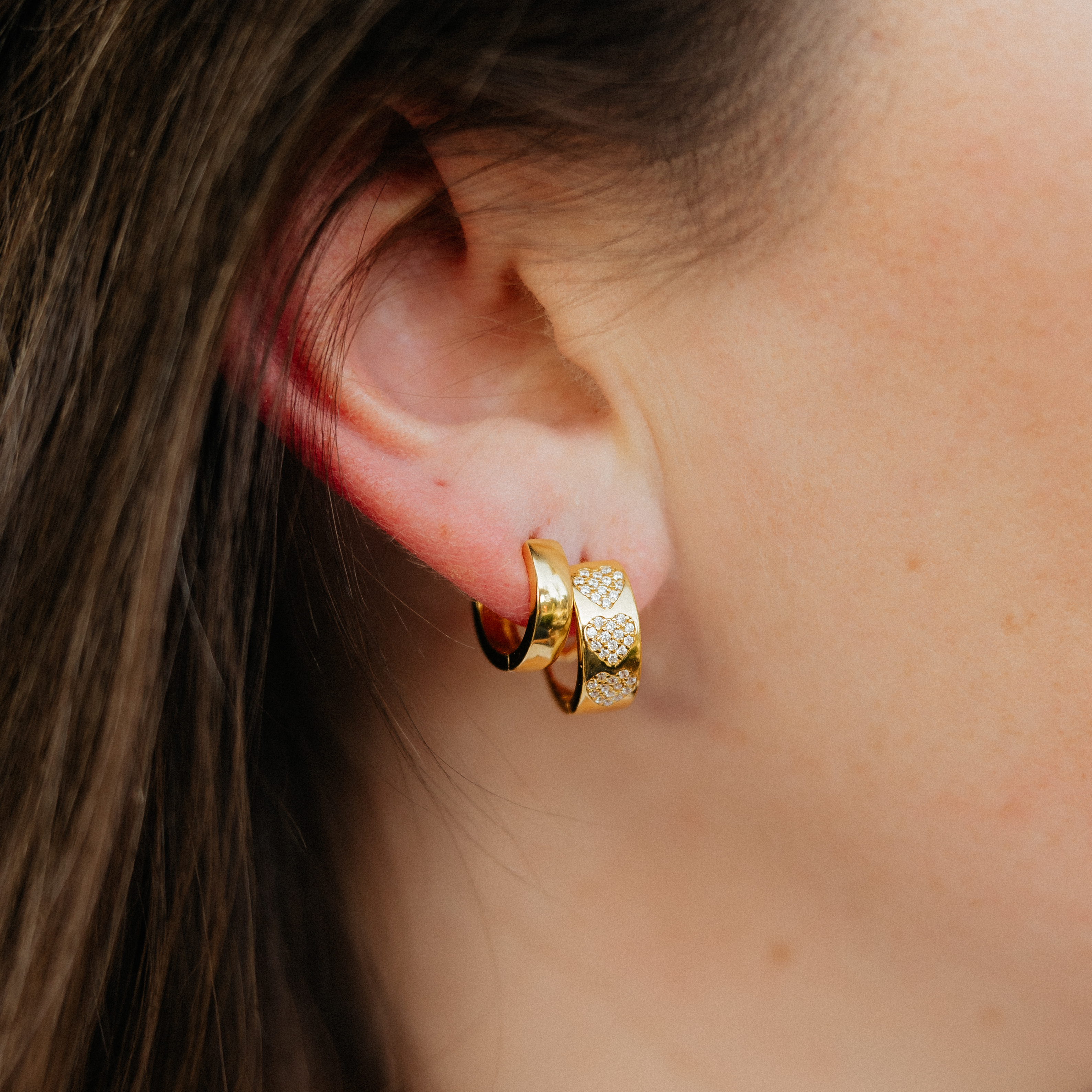 Pendientes de aro con forma de corazón de Chrissy