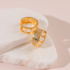 Pendientes de aro con forma de corazón de Chrissy