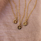 Collar de flor de nacimiento diminuta